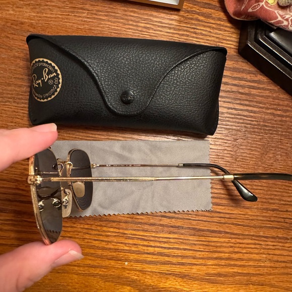 Polarized Raybans - Picture 3 of 4